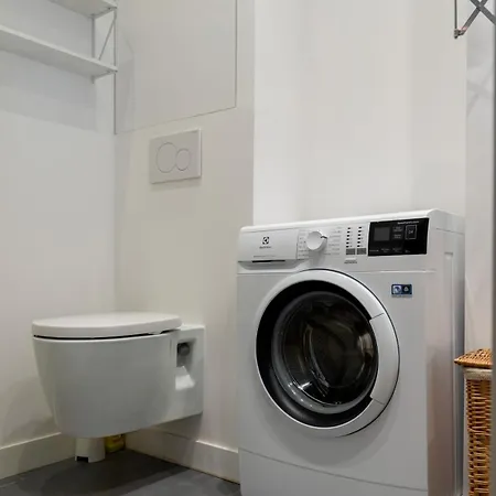 Spacious 55 Sqm In Saint-germain-des-pres * Paris