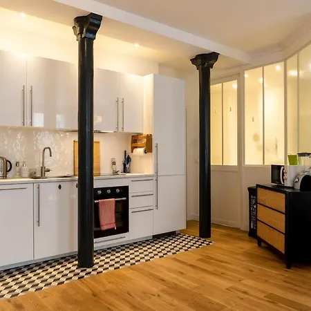 Spacious 55 Sqm In Saint-germain-des-pres Lejlighed